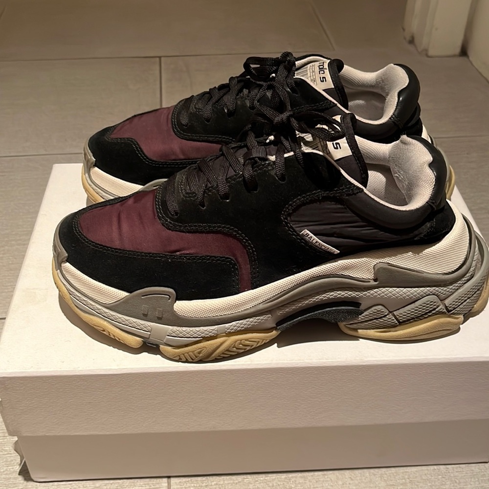 BALENCIAGA MEN'S TRIPLE S SNEAKER